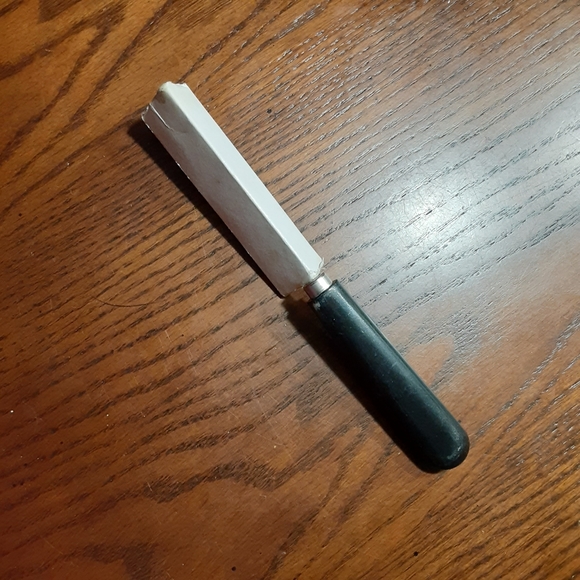 PAMPERED CHEF V-shaped cutter - Picture 5 of 5